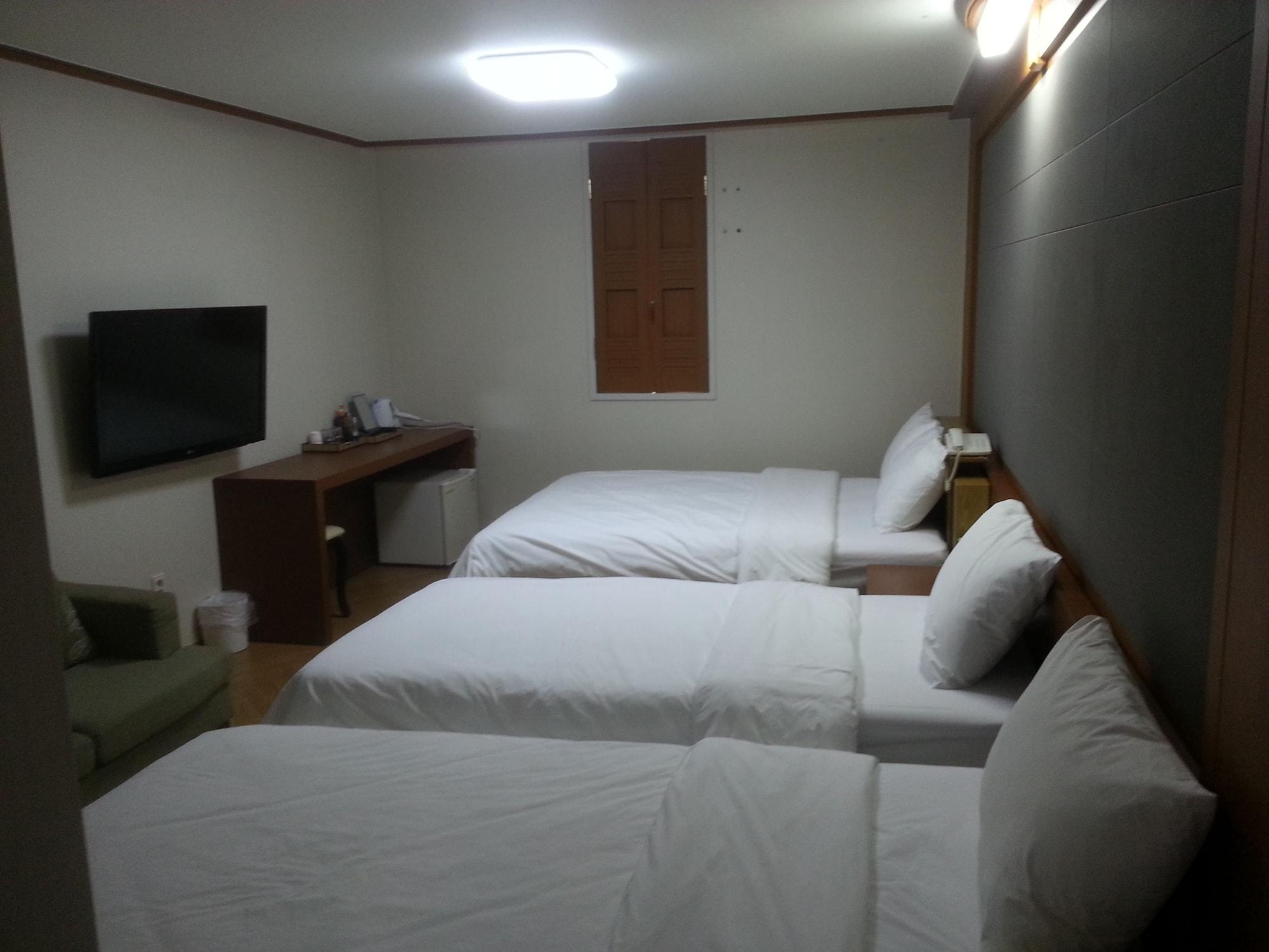 Airtel Hotel