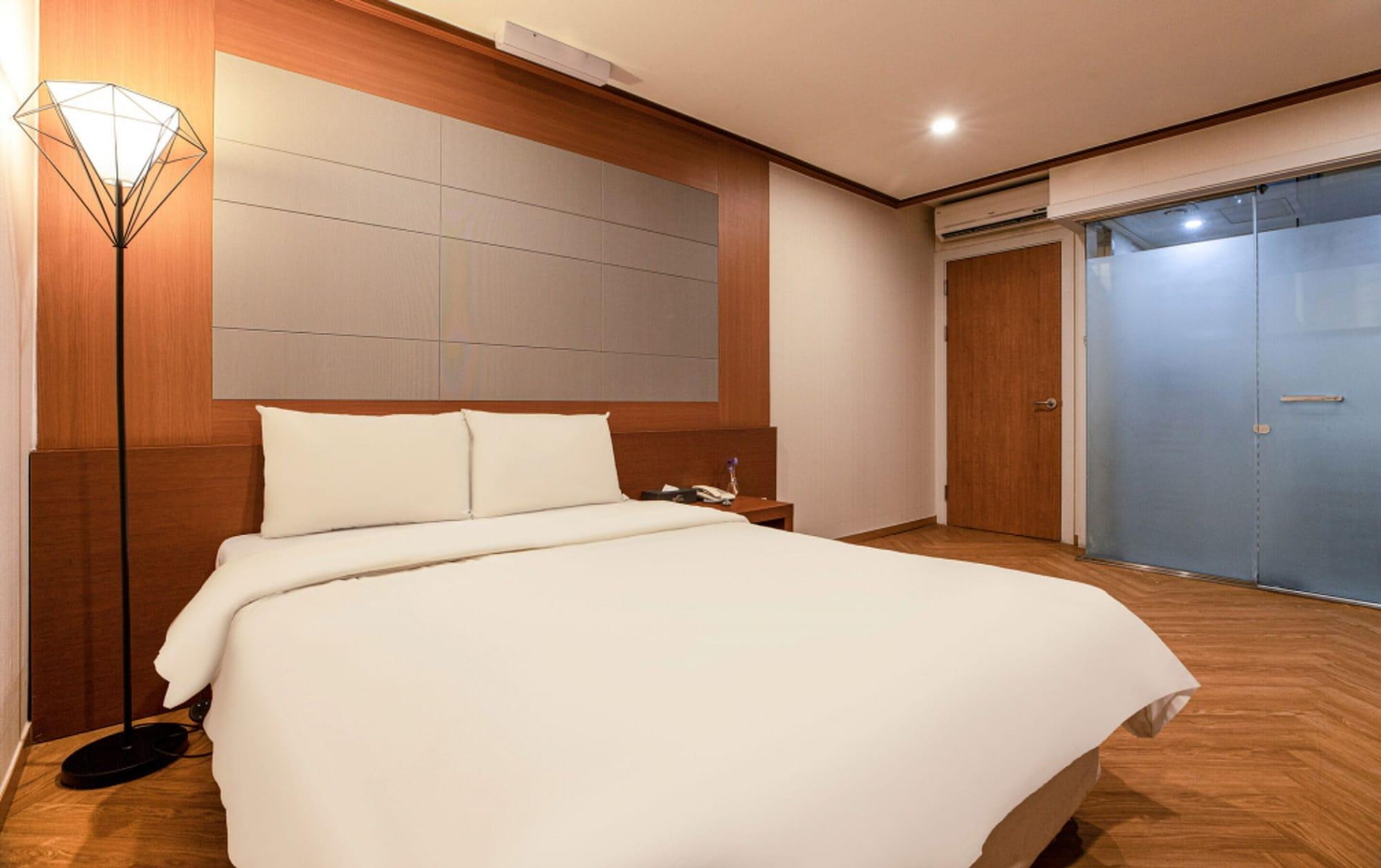 Airtel Hotel 3*