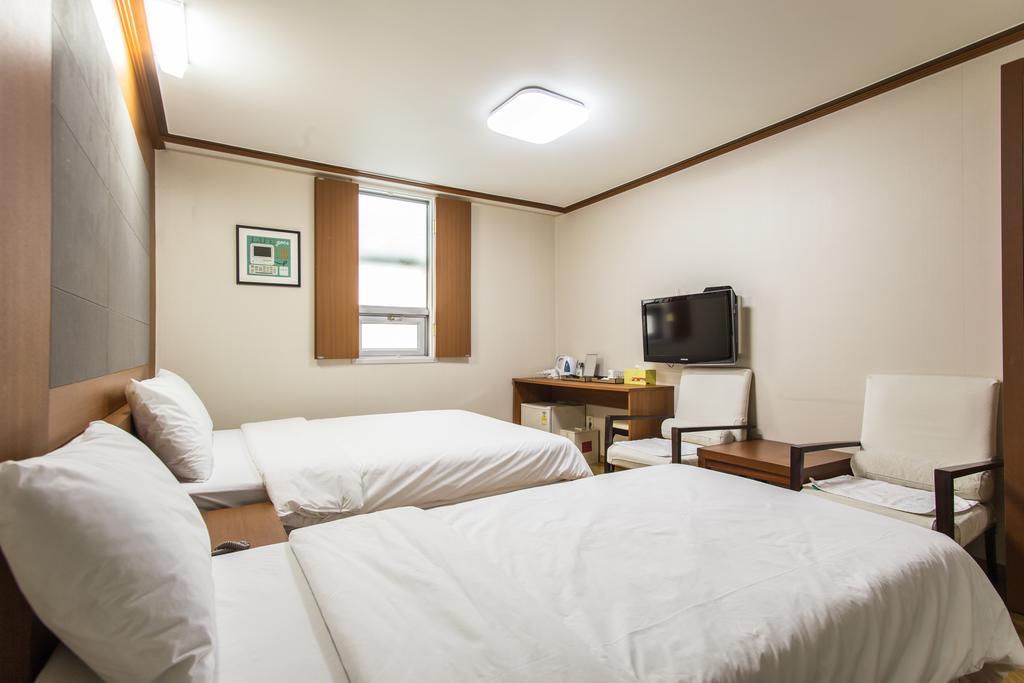 Airtel Hotel 3*