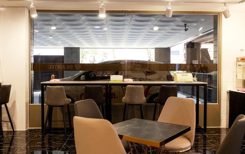 Airtel Hotel