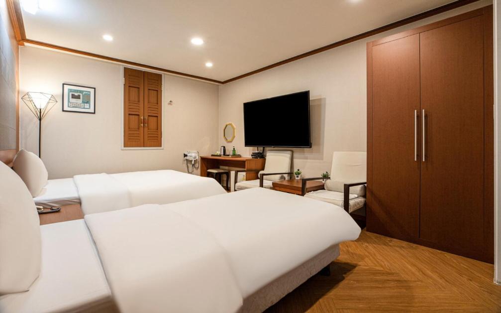 Airtel Hotel 3*
