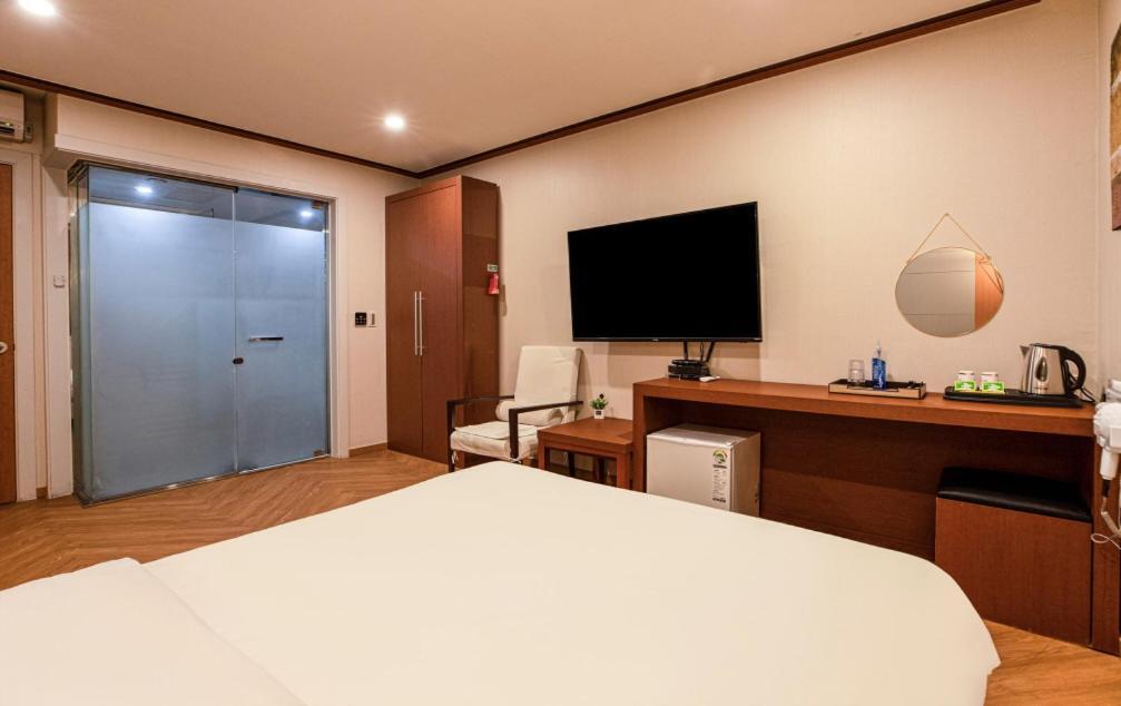 Airtel Hotel 3*