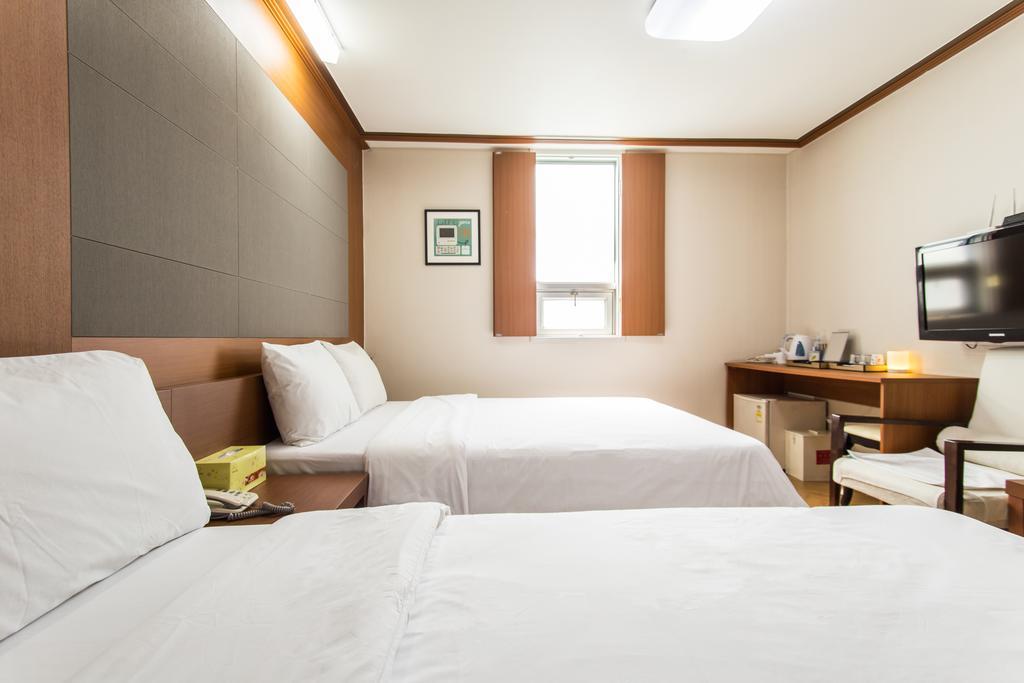 Airtel Hotel 3*